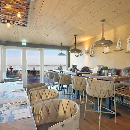 Nice Home In Lembruchduemmer See With Sauna * Lembruch